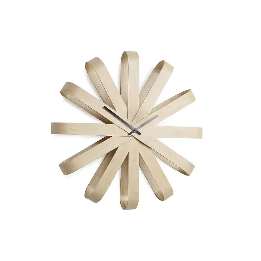 Horloge murale en bois de ruban d'ombre