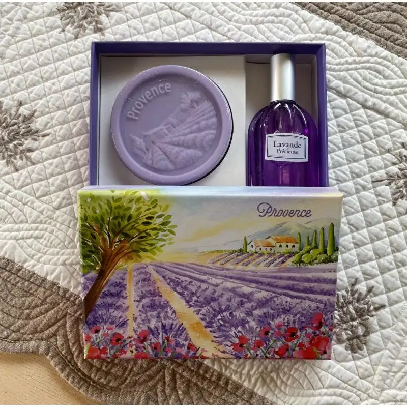 Coffret savon parfumé lavande et vaporisateur de sac